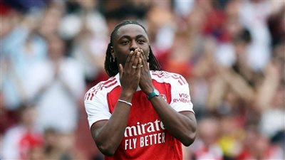 رسميا، آرسنال يعلن تعاقده مع إيزي ويكشف عن رقم قميصه