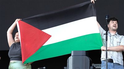 بريطانيا: ملتزمون بحقوق الفلسطينيين ويجب وقف إطلاق النار فورا في غزة