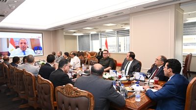 وزير الرياضة ومحافظ بورسعيد يتابعان معدلات تنفيذ استاد المصري 