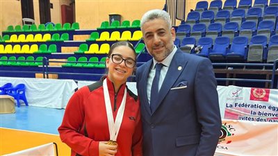 محافظ كفرالشيخ يهنئ لاعبة نادي دسوق بكرة السرعة لتأهلها لبطولة العالم بالهند