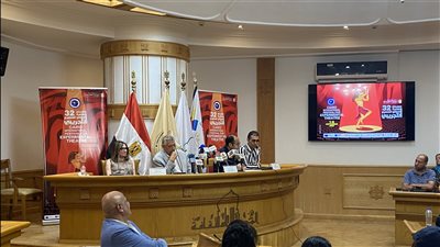 القاهرة للمسرح التجريبي يكرم صبري فواز وحنان يوسف وحسن خليل خلال الدورة 32