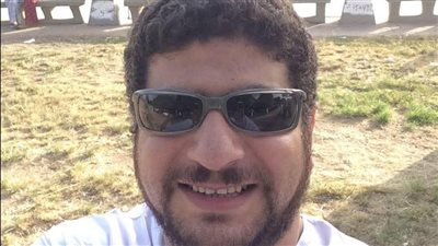 وفاة المخرج المسرحي عمرو سامي 