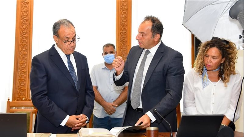 الدكتور بدر عبد العاطى