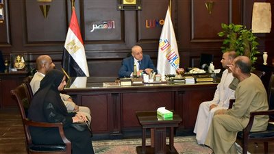 محافظ الأقصر يستقبل المتضررين من حريق الكرنك: ظروف السفر منعت تواجدي بموقع الحادث