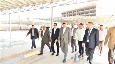 استعدادا لتشغيله، محافظ الفيوم يتفقد موقف القاهرة الكبرى والمحافظات (صور) 