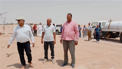 حملة لإزالة التعديات علي أراضي أملاك الدولة بباريس في الوادي الجديد 