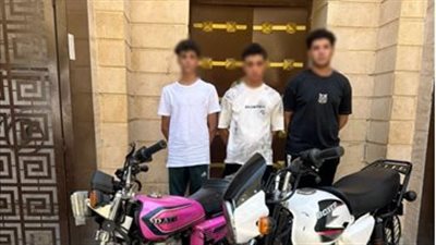 الداخلية تكشف تفاصيل القبض على مستقلى دراجة نارية يصفعون المارة فى القاهرة 