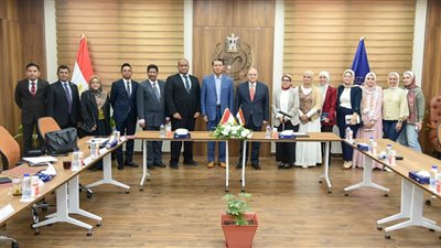 رئيس هيئة الدواء يبحث مع سفير إندونيسيا التعاون الثنائي ودعم خطط التصدير