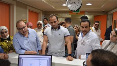 مدير الرعاية الثانوية يتفقد مجمع الإسماعيلية الطبي (صور) 