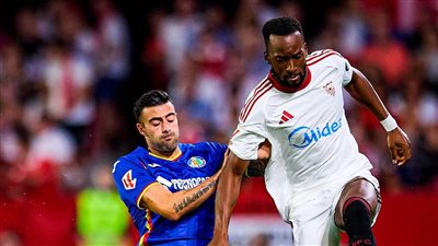 إشبيلية ينتزع فوزا صعبا من رايو فاليكانو في الدوري الإسباني وحالة طرد متأخرة