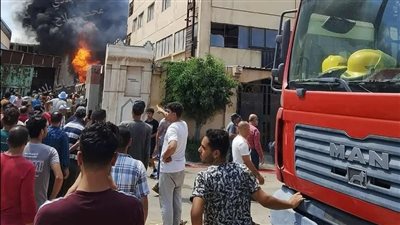 حريق هائل يلتهم مصنع بلاستيك في دمياط الجديدة (صور)