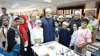 وكيل الأزهر خلال تفقده ملتقى «قادرون باختلاف»: دعمهم واجب مؤسسي ورسالة إنسانية 