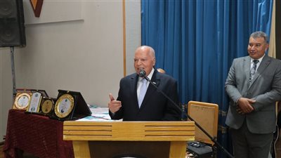 خلف الزناتي يعلن إهداء 3 رحلات عمرة للمعلمين المكرمين في احتفالية الإسماعيلية