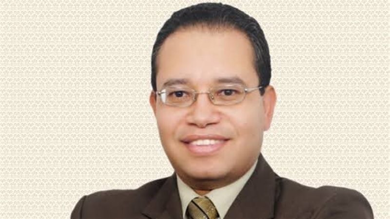 الدكتور حسام عقل،