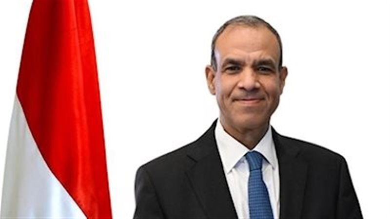الدكتور بدر عبد العاطى