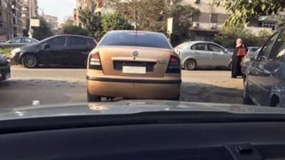 جهود مكثفة لكشف هوية المتهمين بسرقة اللوحات المعدنية من السيارات وضبطهم 