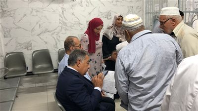 محافظ الدقهلية يتابع تقديم الخدمة بعيادة ابن لقمان للتأمين الصحي بالمنصورة (صور) 