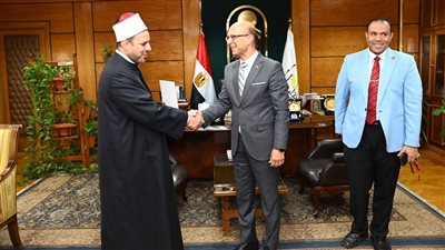 جامعة أسيوط تستقبل أمين مساعد شئون الدعوة بمجمع البحوث الإسلامية لتعزيز التعاون