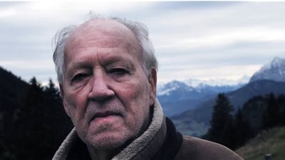 تكريم المخرج فيرنر هرتسوج بجائزة الأسد الذهبي في حفل افتتاح مهرجان فينيسيا