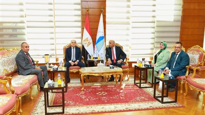 محافظ كفرالشيخ يشارك في اجتماع مجلس الجامعة