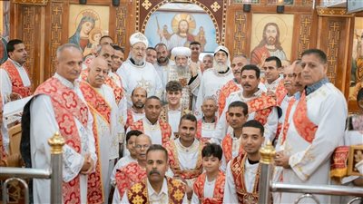 الأنبا إيلاريون يرسم شمامسة جددا للخدمة في إيبارشية البحيرة