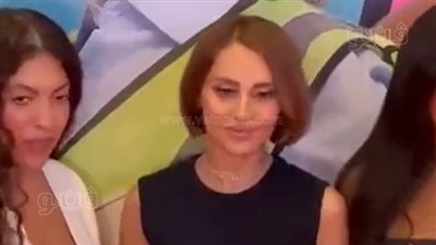 بعد وعكتها الصحية وشائعة انفصالها، شاهد أول ظهور لياسمين رئيس بالعرض الخاص لفيلم 