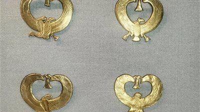 بعد عرضها بالمتحف المصري بالتحرير، تعرف على أزواج التمائم وسبب وجودها في المقابر (صور)