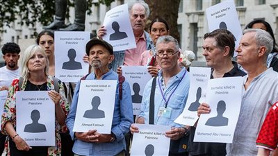 صحفيون بريطانيون يطالبون ستارمر بحماية زملائهم في غزة
