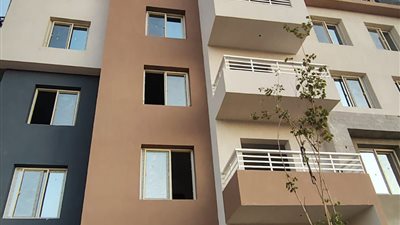 الموقف التنفيذي لشقق مشروع “ديارنا”