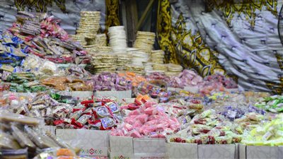 60 جنيها للكيلو، أسعار حلوى المولد 2025 في السيدة زينب (فيديو وصور)