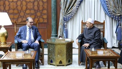 الإمام الطيب: طلاب الأزهر أمانة في أعناقنا ونسعى لتوفير أفضل الخدمات لهم 