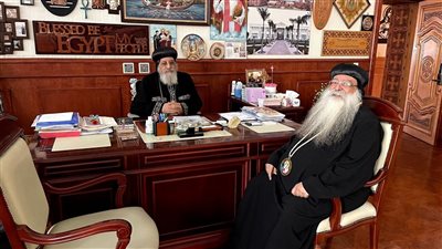 البابا تواضروس يناقش موضوعات الخدمة في إيبارشية دشنا 