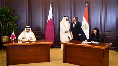 مايا مرسي توقع مع وزير المالية القطري مذكرة تفاهم للتعاون في التأمينات الاجتماعية 