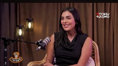 من بيع الآيس كريم إلى لحظة وداع والدها، هاجر الشرنوبي تروي تجربتها الصعبة (فيديو)