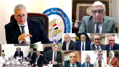 وزير البترول يعتمد الجمعية العامة للبتروكيماويات المصرية 