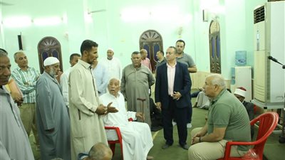 خلال جولته التفقدية لمركز الداخلة، الزملوط يتابع مشروعات إنشاء وإحلال بعض المساجد 