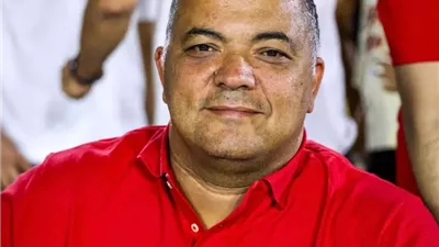 وفاة وائل عزت رئيس جهاز ألعاب الماء في الأهلي