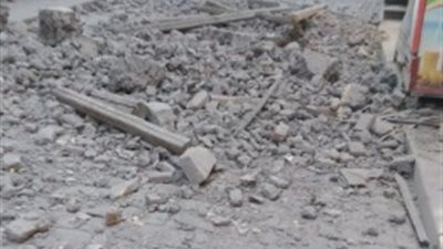 إصابة شخص في انهيار جزئي لعقار قديم بالجمالية 