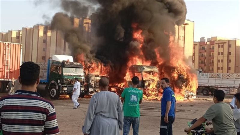 حريق بجراج سيارات