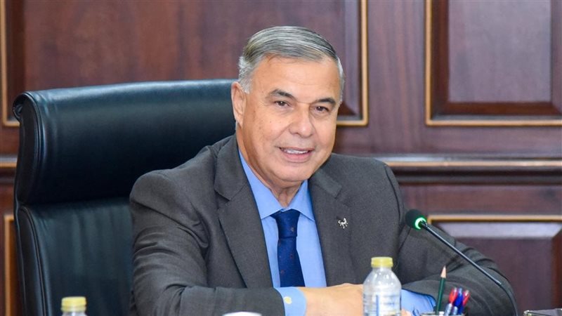 الفريق أحمد خالد