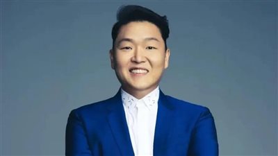 التحقيق مع مغن كوري 