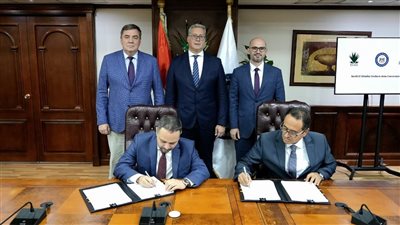 وزير البترول يشهد توقيع 4 اتفاقيات للبحث عن الغاز في البحر المتوسط والدلتا