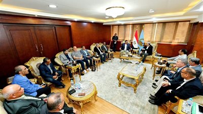 وزير الإسكان يتابع موقف عدد من مشروعات 