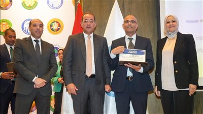 وزير المالية يكرم 6 مأموريات ضريبية حققت نتائج متميزة 
