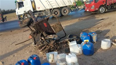 مصرع وإصابة 6 أشخاص في حادث تصادم تروسيكل مع نقل ثقيل بالمنيا