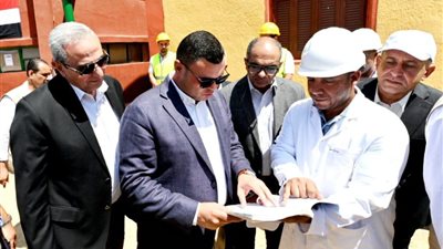 وزير الإسكان ومحافظ الغربية يتفقدان محطة مياه نهطاي الارتوازية 