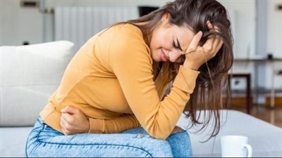 علاج عسر الهضم بالمواد الطبيعية في البيت