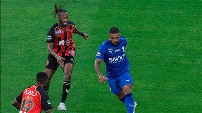 الهلال يفتتح مشواره في الدوري السعودي بالفوز على الرياض بثنائية 