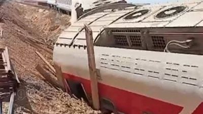 ارتفاع ضحايا حادث انقلاب عربات قطار مطروح لـ 3 وفيات و61 مصابًا