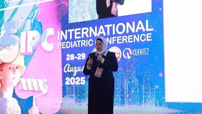 أستاذ بجامعة عين شمس توضح أعراض ومخاطر إدمان الإنترنت عند الأطفال